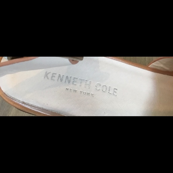 COPY - Kenneth Cole Wedges size 6 1/2 - Picture 4 of 4